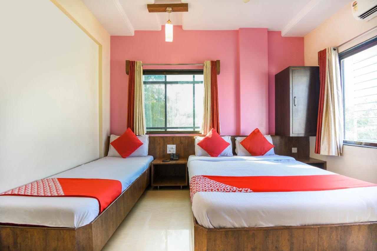 Sai Palkhi Hotel Shirdi Exterior foto